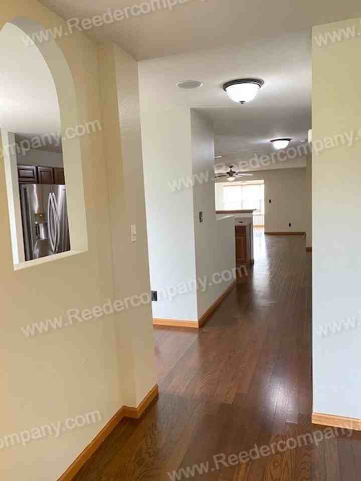 10663 Fernwood Pl - Photo 6 of 26