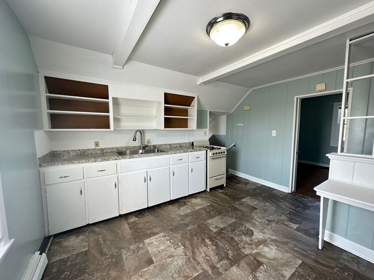 2708 44th St Se - Photo 7 of 12