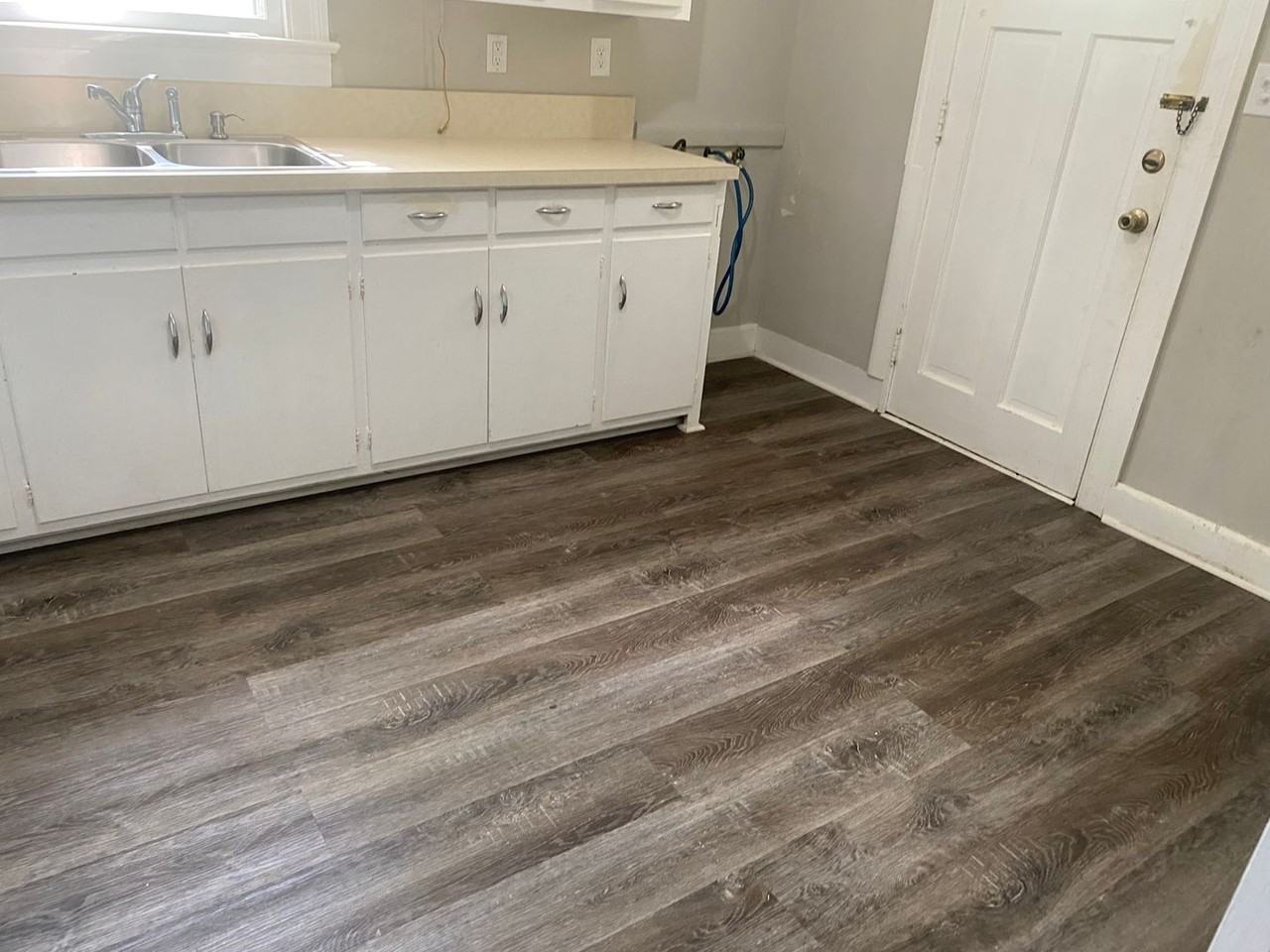 1300 Mercer St Sw - Photo 4 of 16