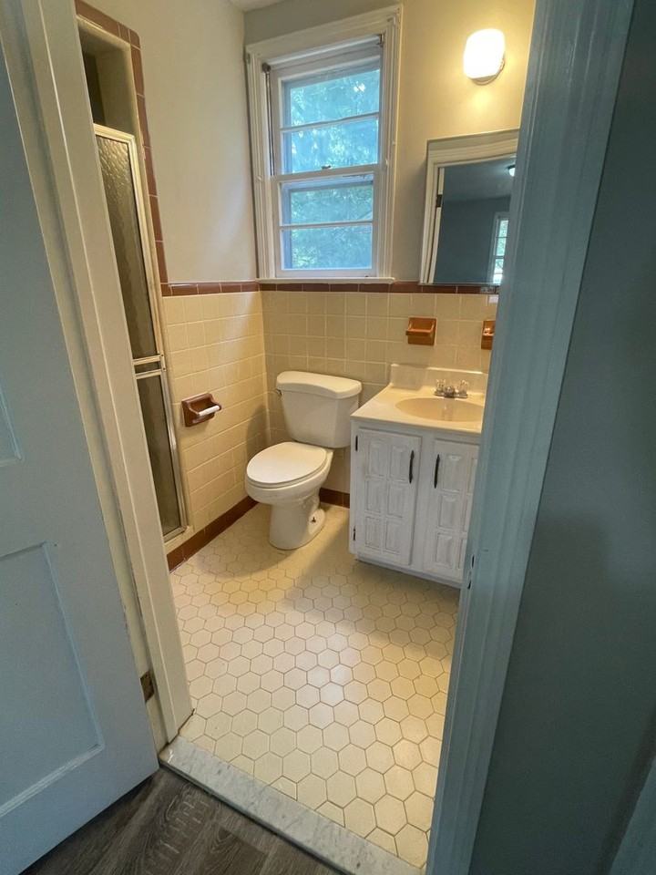1300 Mercer St Sw - Photo 7 of 16