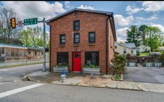 featured image of 401 W Main St