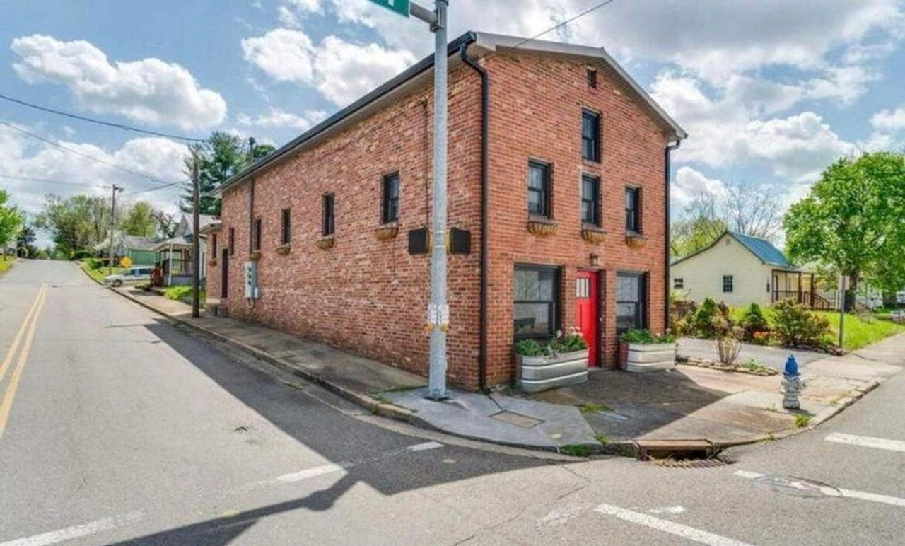 401 W Main St - Photo 2 of 21