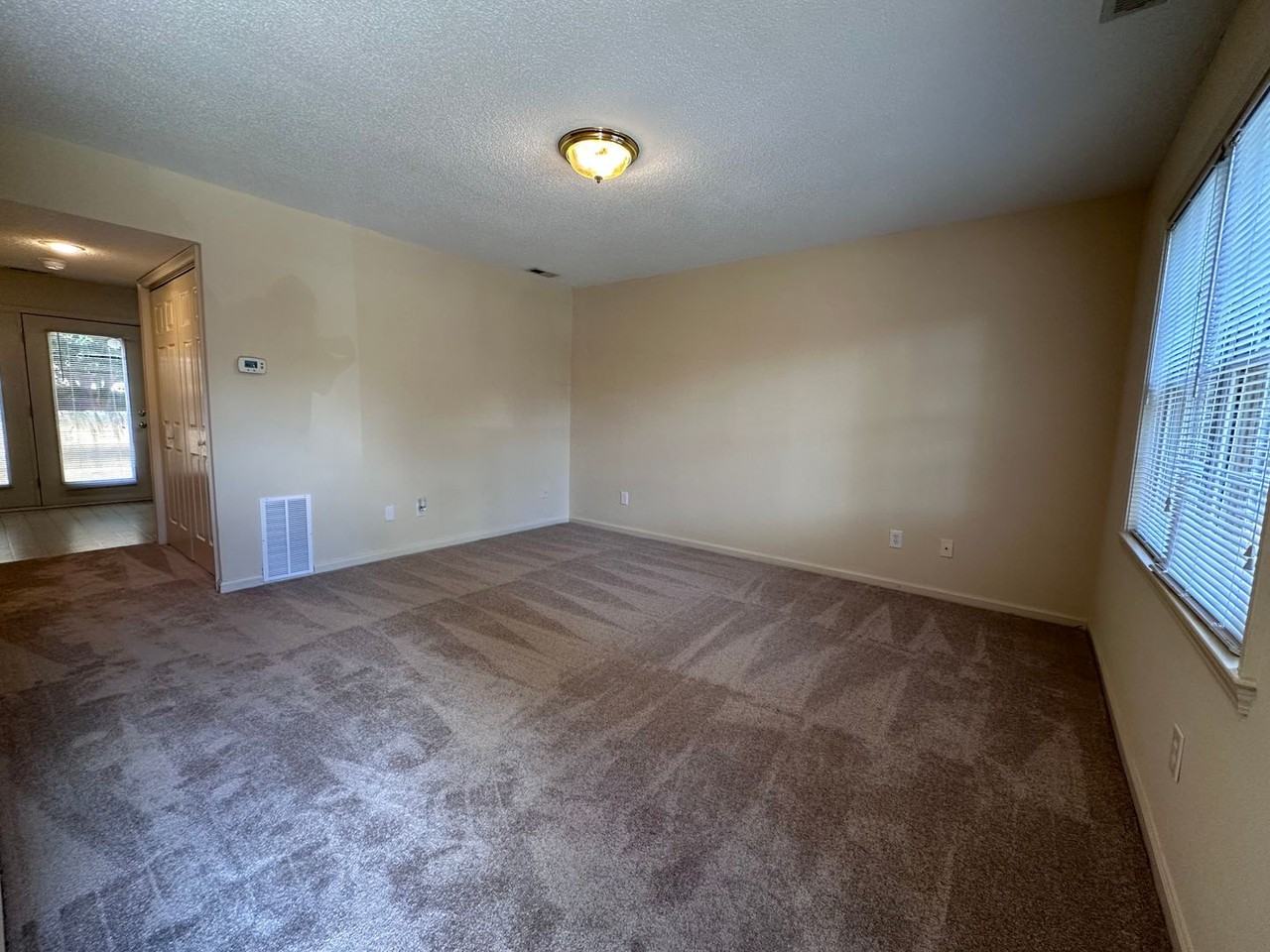 217 3rd St Nw - Photo 3 of 21