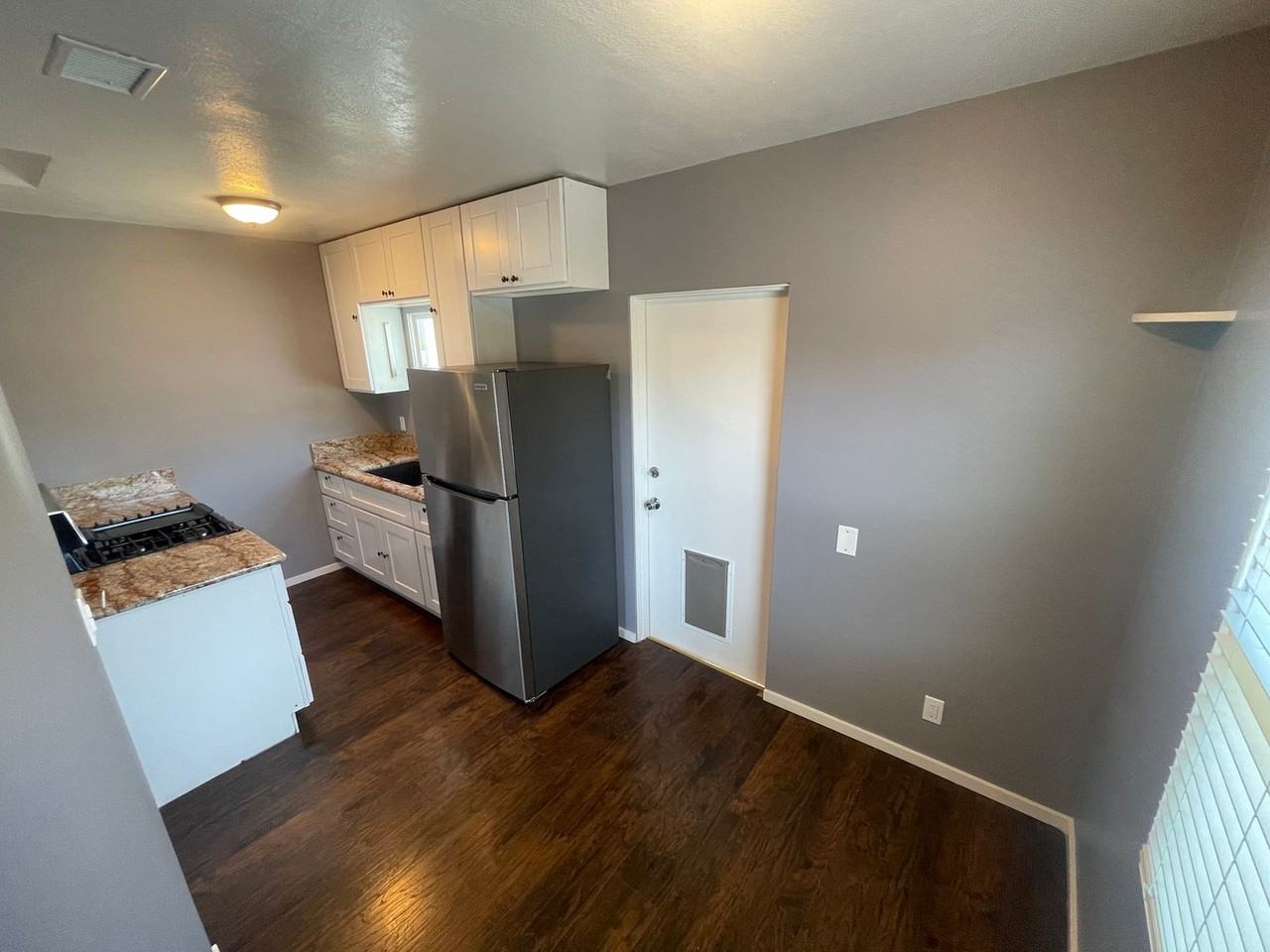 2210 3rd Ave - Photo 4 of 17