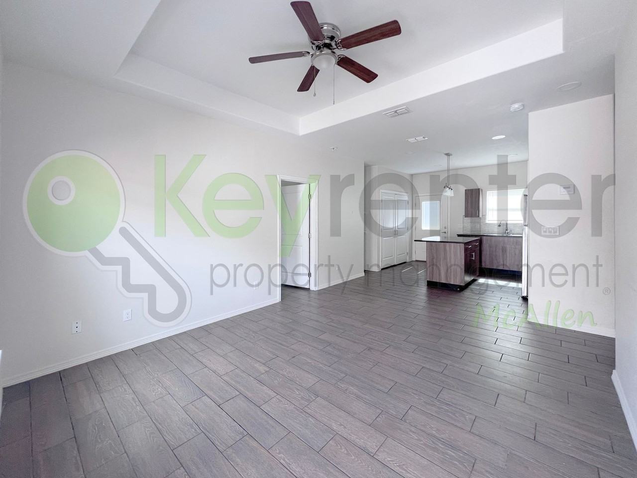 1609 W Cortlandt St #4 - Photo 4 of 27