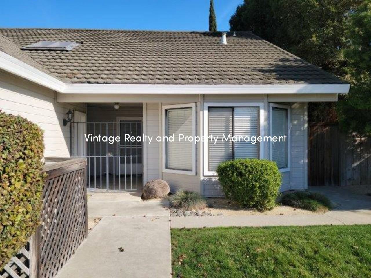 7134 Lighthouse Dr - Photo 3 of 19