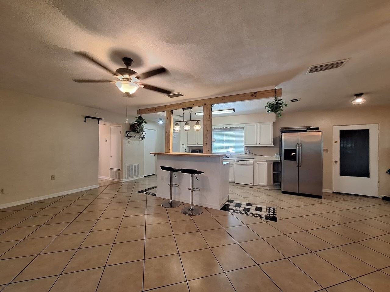 4006 Bayfront Pkwy - Photo 6 of 33