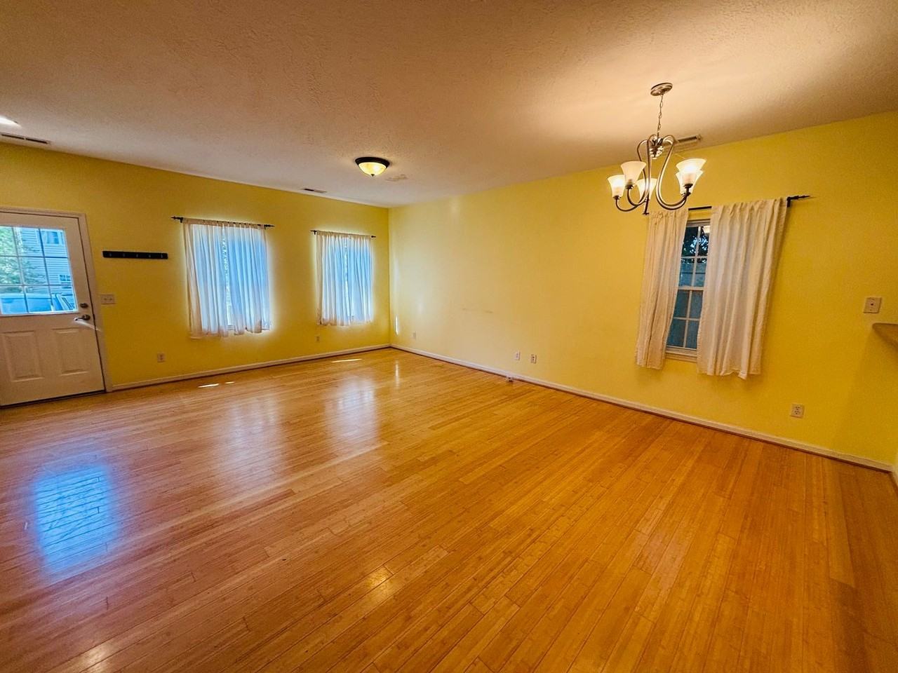 1723 Aden Ln - Photo 4 of 5