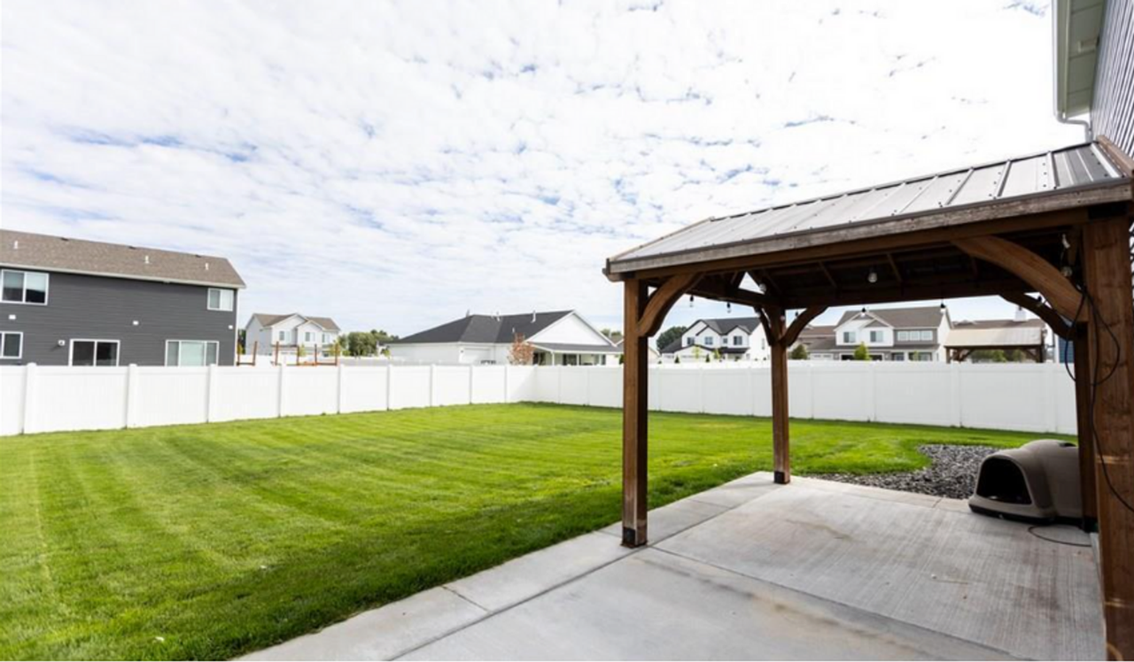 2152 S Summerfield Ln - Photo 4 of 30