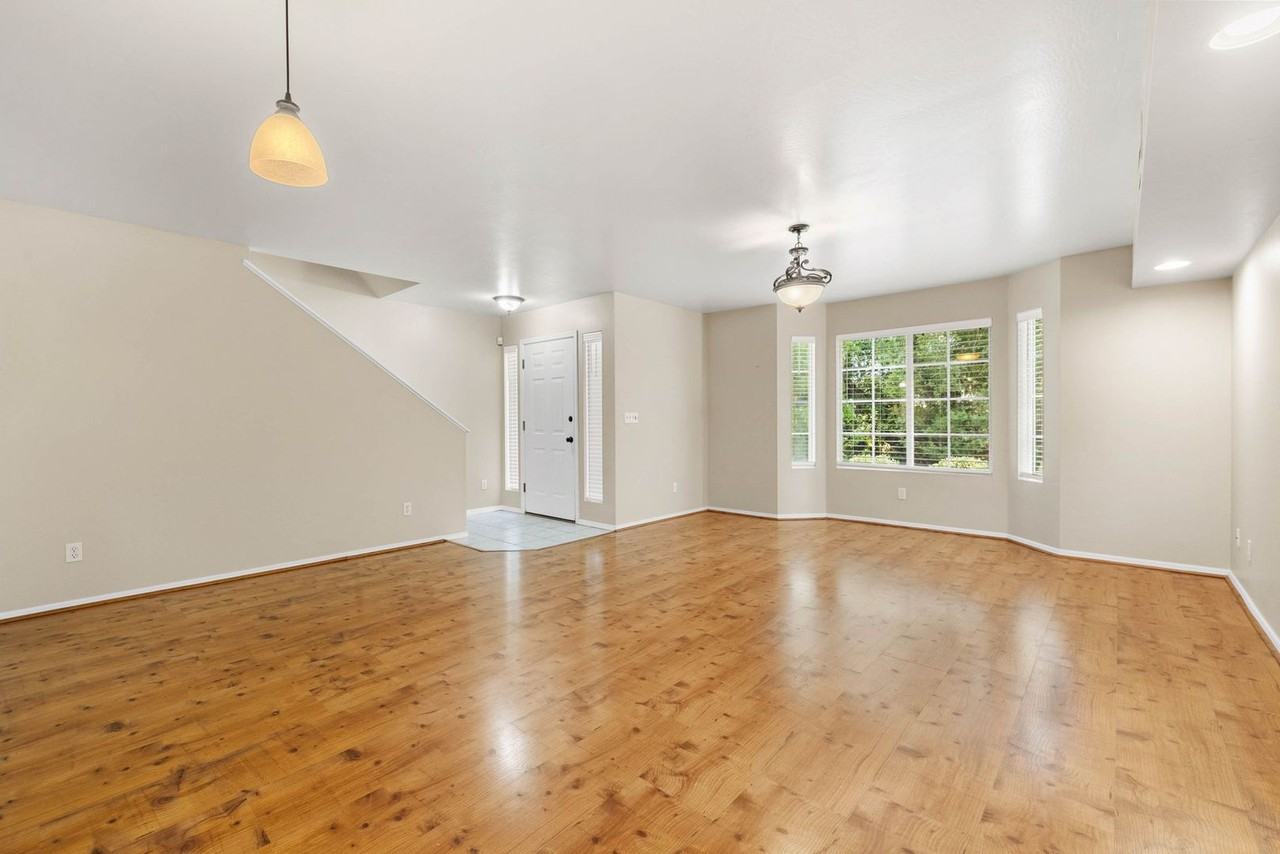 741 Gail Gardner Way - Photo 7 of 31