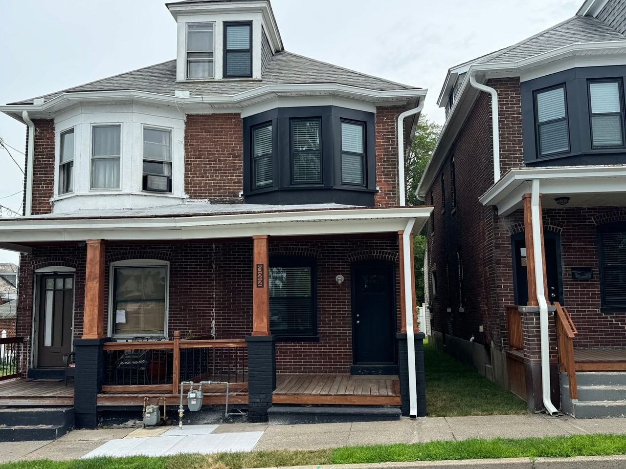 322 Saint John St - Photo 2 of 43
