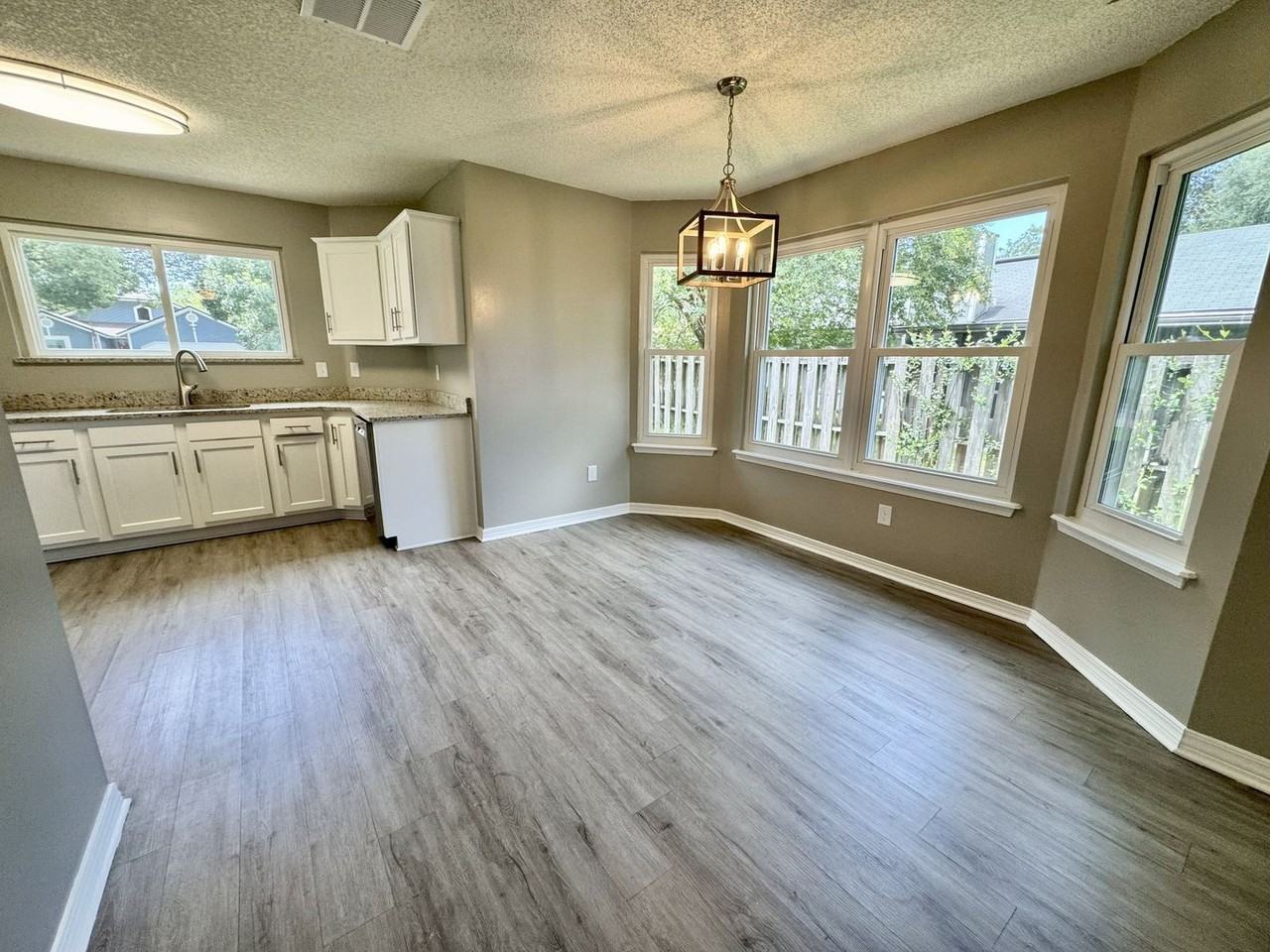 3625 Lumberjack Way - Photo 5 of 18