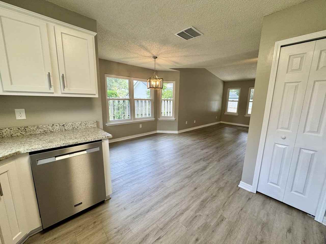 3625 Lumberjack Way - Photo 7 of 18