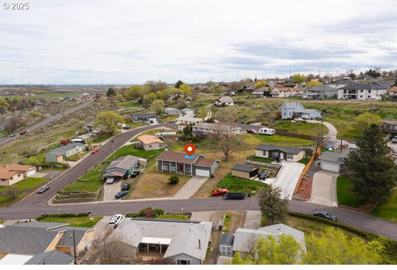 9 Martin Dr - Photo 2 of 37