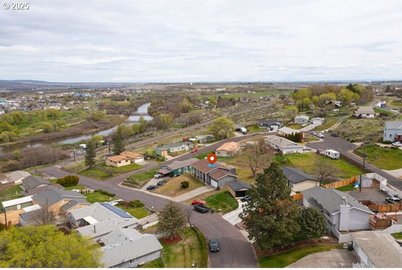 9 Martin Dr - Photo 3 of 37