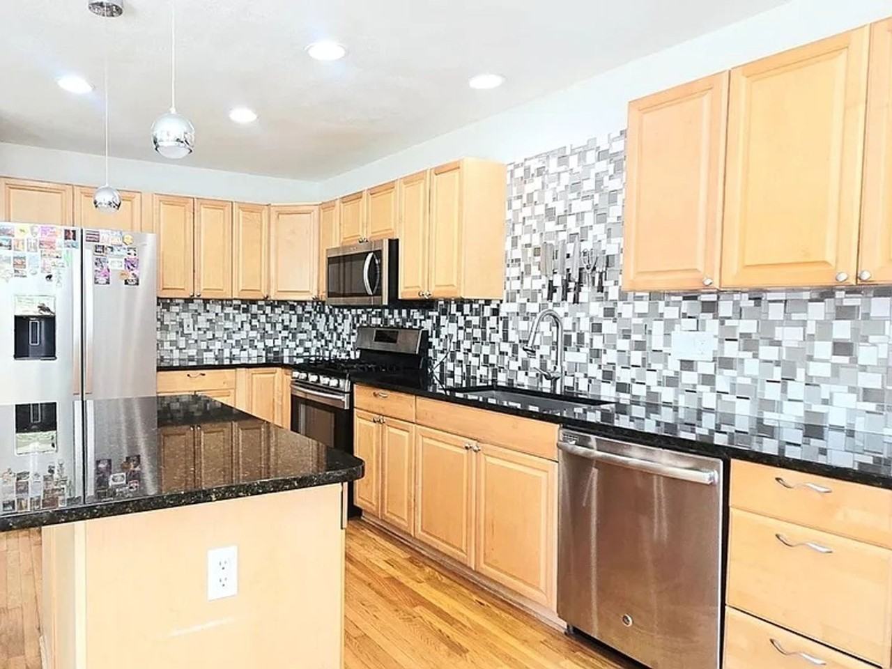 8061 S Kittredge Way - Photo 2 of 37