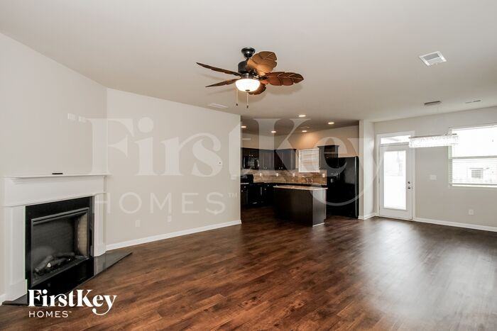 11848 Lovejoy Crossing Blvd - Photo 3 of 15