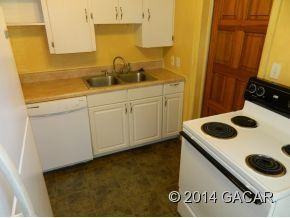 1403 NW 4th St - Photo 3 of 18