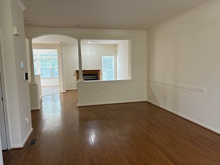 1947 Woodshade Ct - Photo 3 of 31