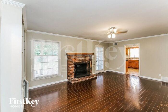 5907 Macleod Dr - Photo 2 of 16