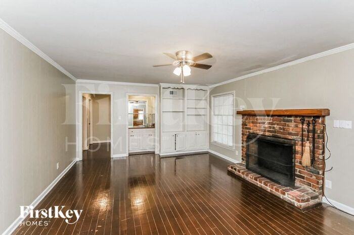 5907 Macleod Dr - Photo 3 of 16