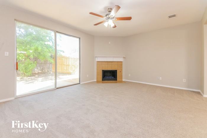 2931 Clear Creek Dr - Photo 2 of 15