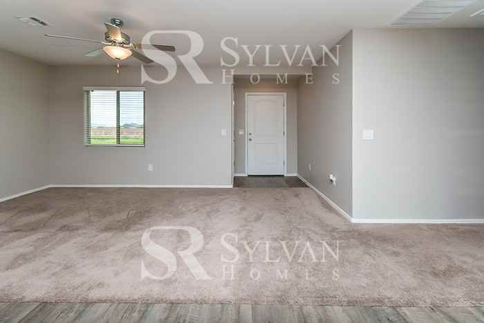 7036 S Victor Dr - Photo 3 of 15