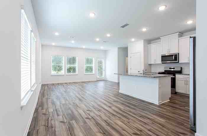 364 White Tail Rd - Photo 3 of 36