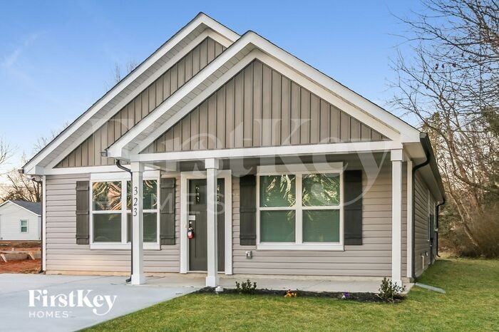 323 Melrose Dr Sw - Photo 3 of 15