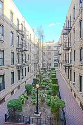 30-49 Crescent Street #H2D4 - Photo 3 of 8