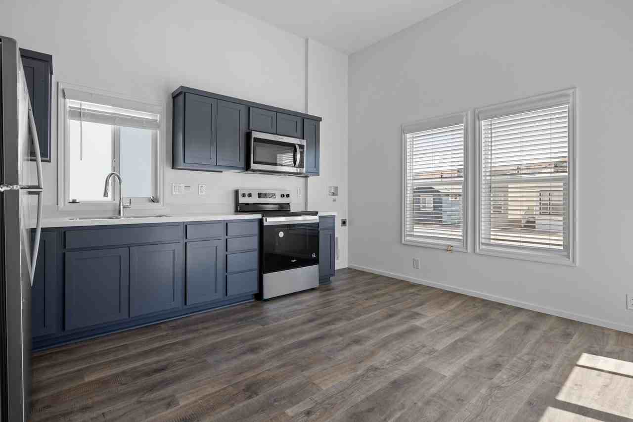 971 W Main St #20 - Photo 5 of 10