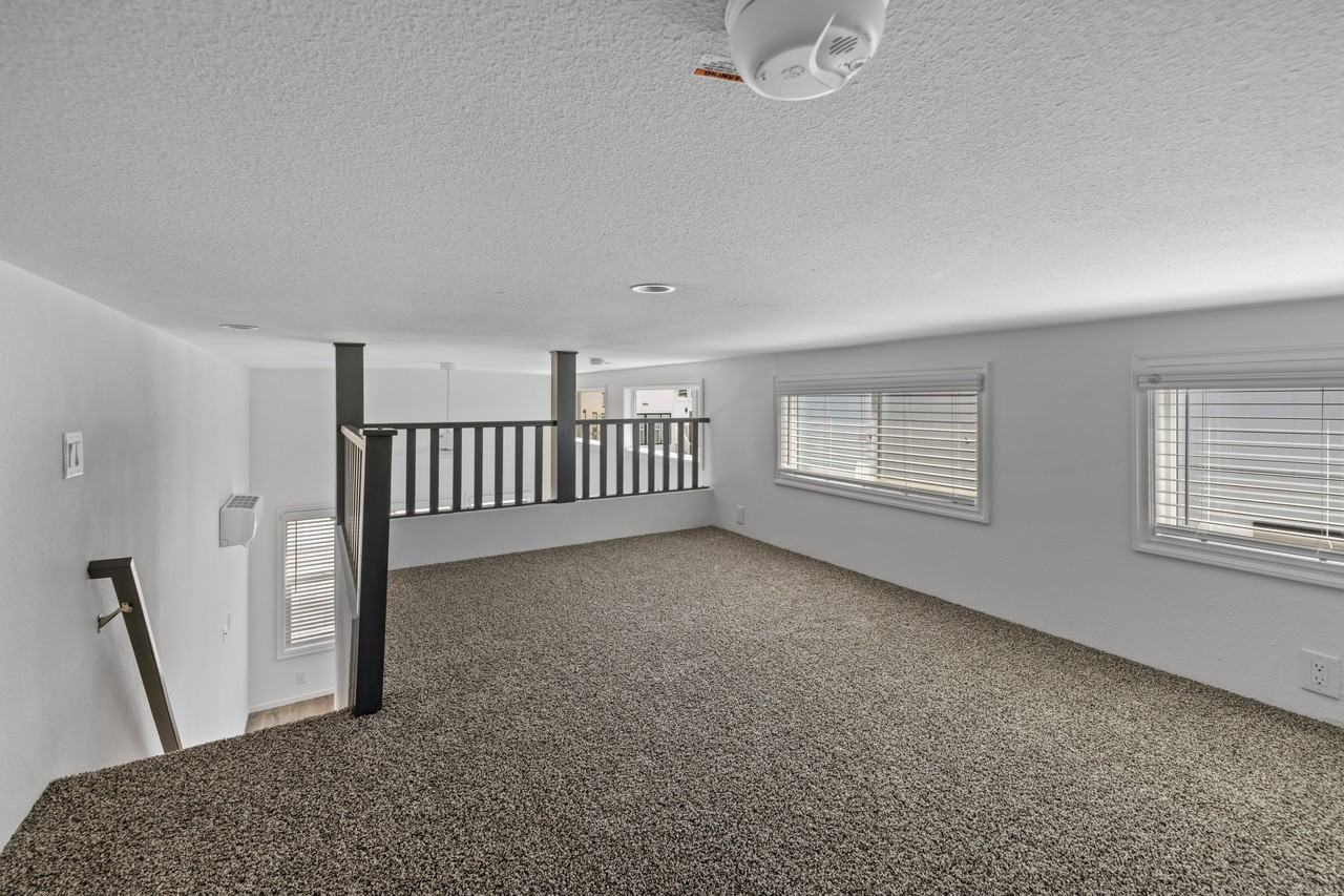 971 W Main St #15 - Photo 4 of 10