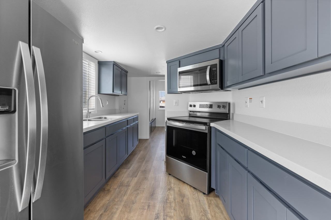 971 W Main St #15 - Photo 5 of 10