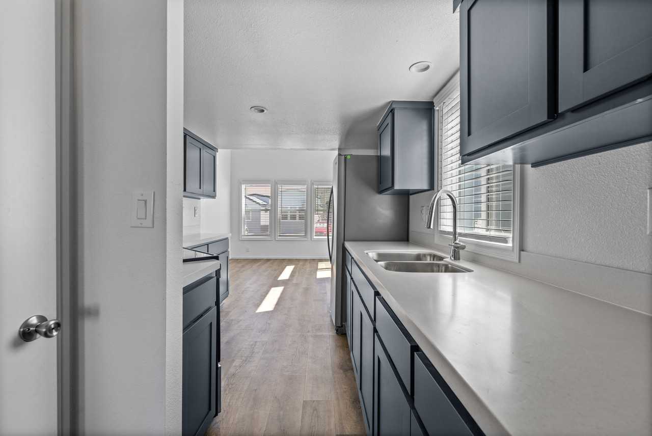 971 W Main St #15 - Photo 6 of 10