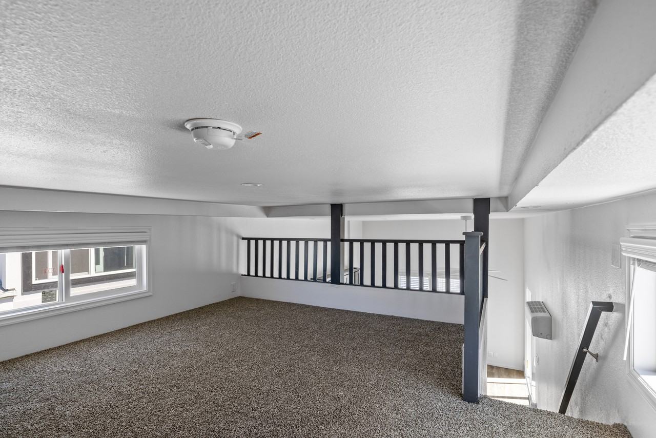 971 W Main St #19 - Photo 5 of 8