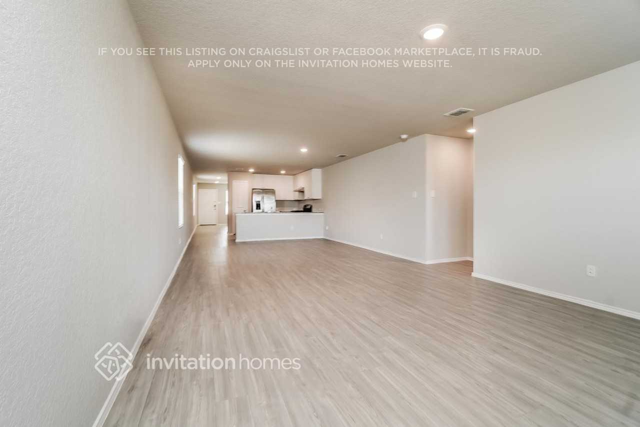 6443 Cibolo Springs - Photo 4 of 17