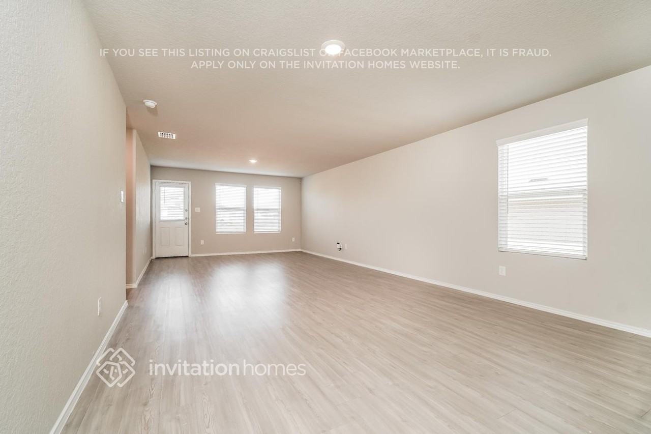 6443 Cibolo Springs - Photo 6 of 17