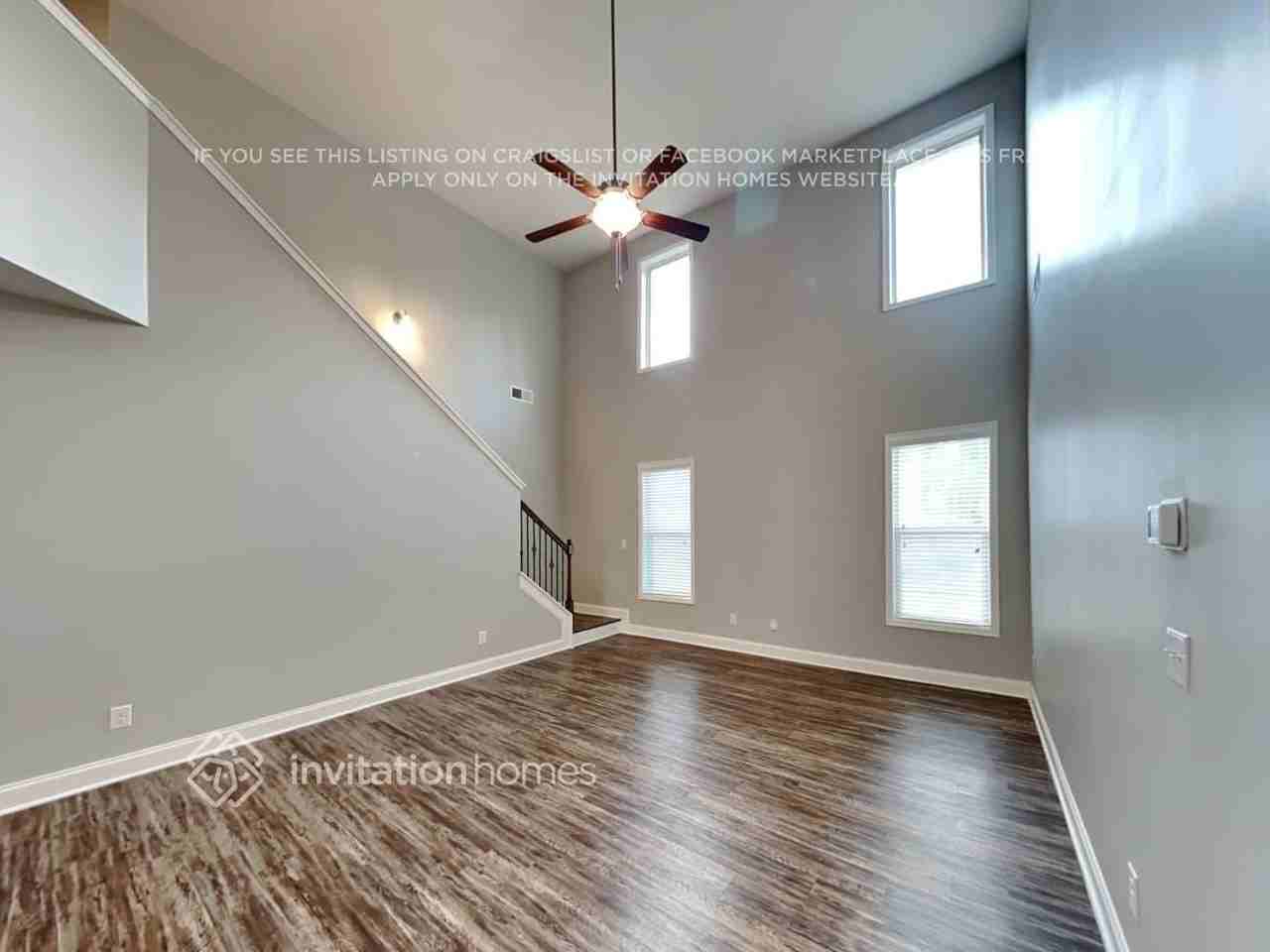 464 Wood Point Way - Photo 4 of 16