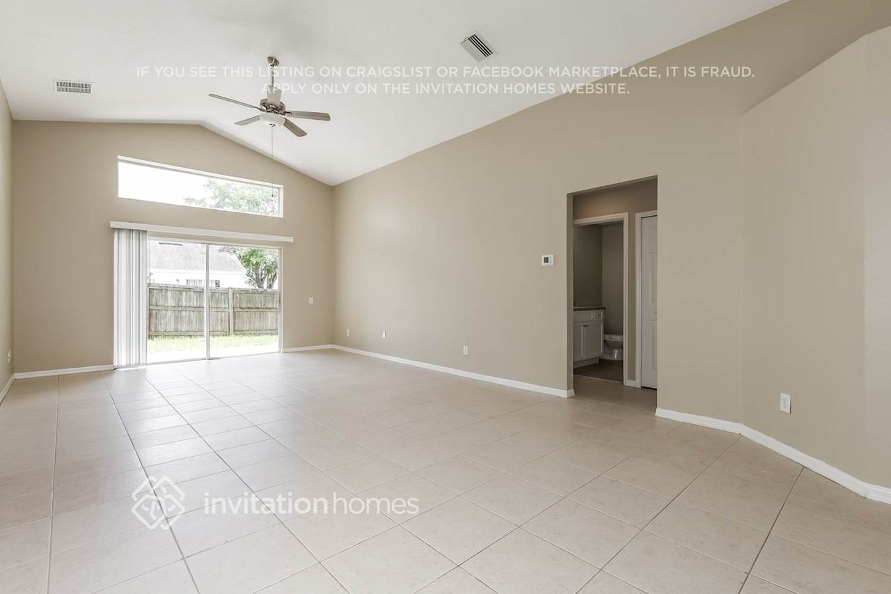 12215 Dawn Vista Dr - Photo 4 of 17