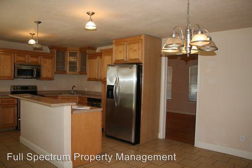 214 Northaven Dr - Photo 2 of 5