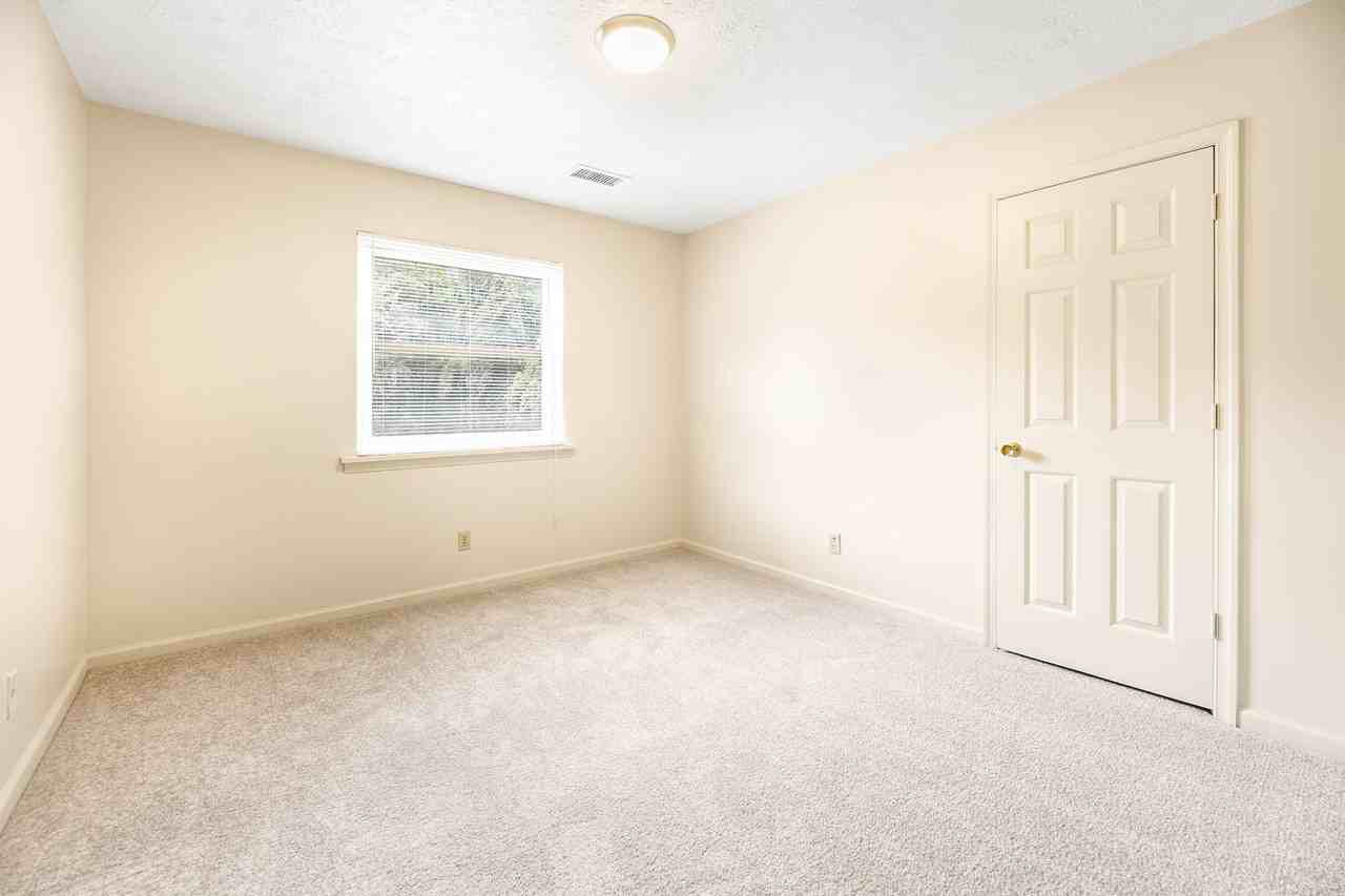 1711 Apartments - Photo 5 of 50