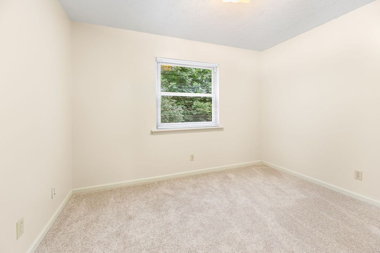 1711 Apartments - Photo 7 of 50