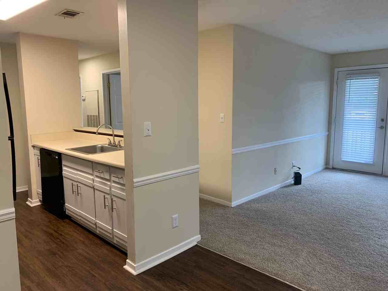 Harbour Club Apartments - Photo 2 of 29