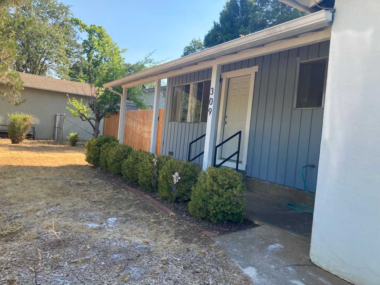 309 Glen Rd - Photo 2 of 11