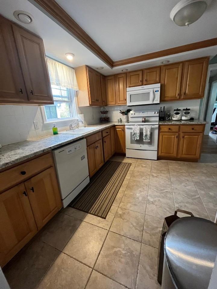 25 Chase Dr - Photo 5 of 11