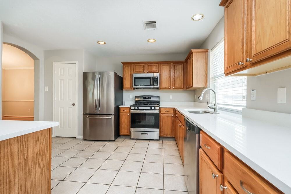 30 Shimmer Pond Pl - Photo 6 of 16