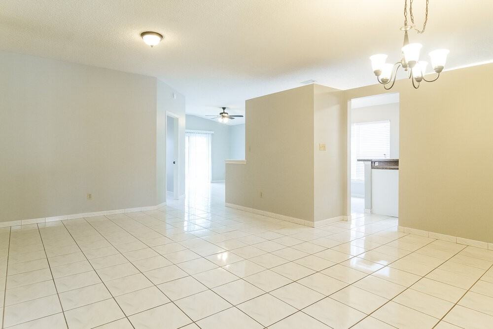 7930 Soft Pine Cir - Photo 5 of 15