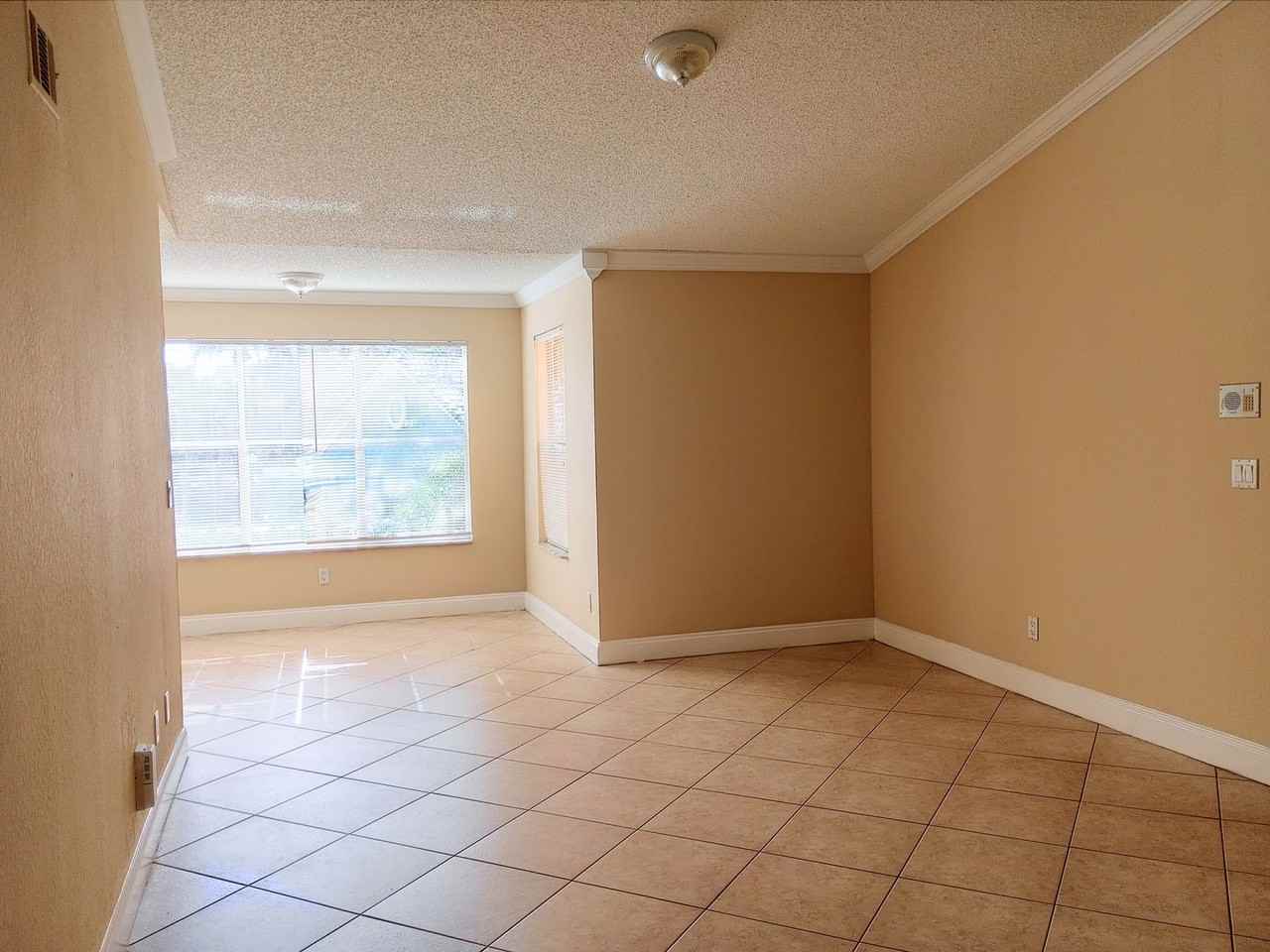 5737 Gatlin Ave #428 - Photo 7 of 19