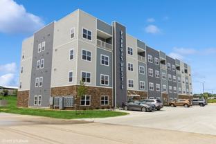 Parkway West Apartments - Photo 1 of 1