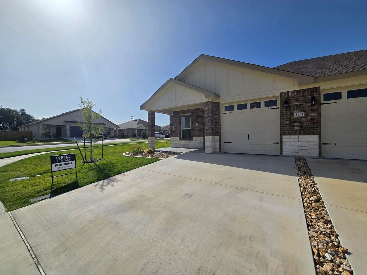 5401 Rose Garden Loop - Photo 2 of 26